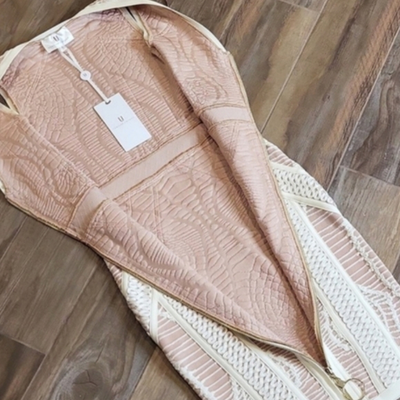 UK Forever Unique Sleeveless Embroidered Bodycon Bandage Dress, Size 0 - Picture 14 of 16